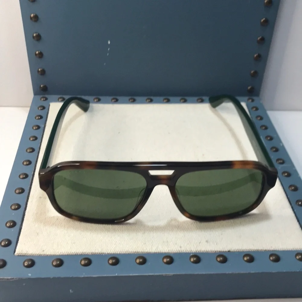 New Authentic Gucci GG0925s 002 Tortoiseshell Sunglasses with Green Lenses